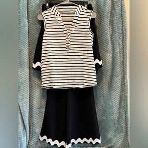 Fashion Striped Sleeveless Top and Black Pants/Skirt Set